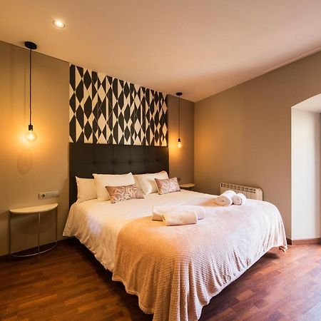 Up Rooms Banyoles Exterior photo